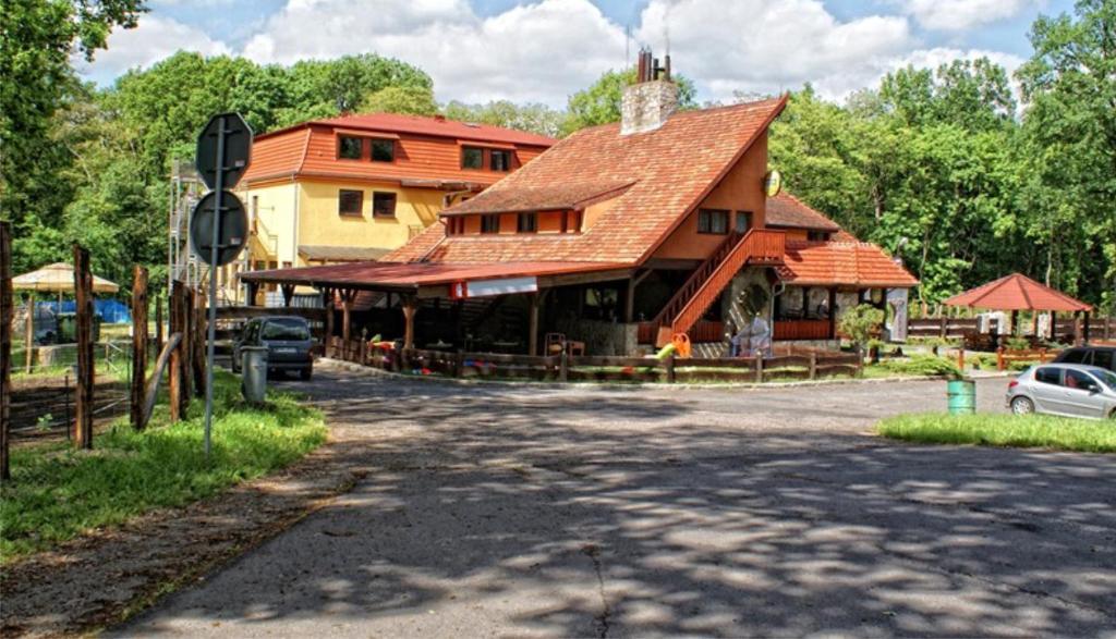 Zajazd Ostep Gorzyń Exteriér fotografie